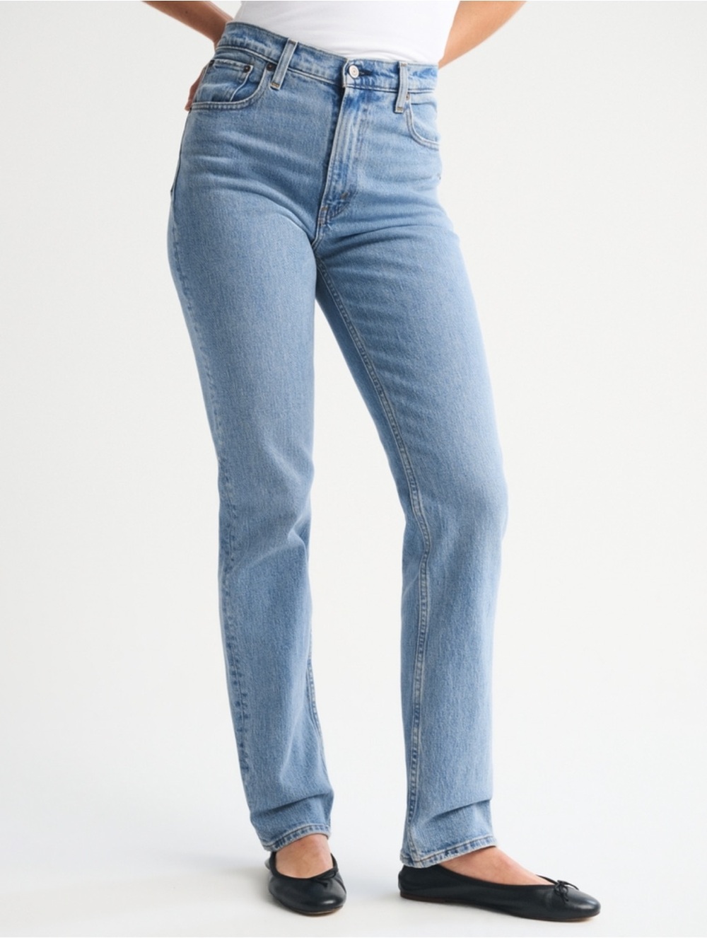 Abercrombie & Fitch Ultra High Rise 90s Slim Straight Jeans - Size 27L